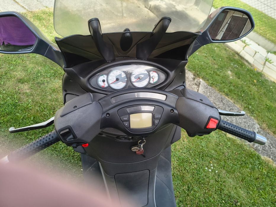 Skuter Piaggio x9 125 evolution