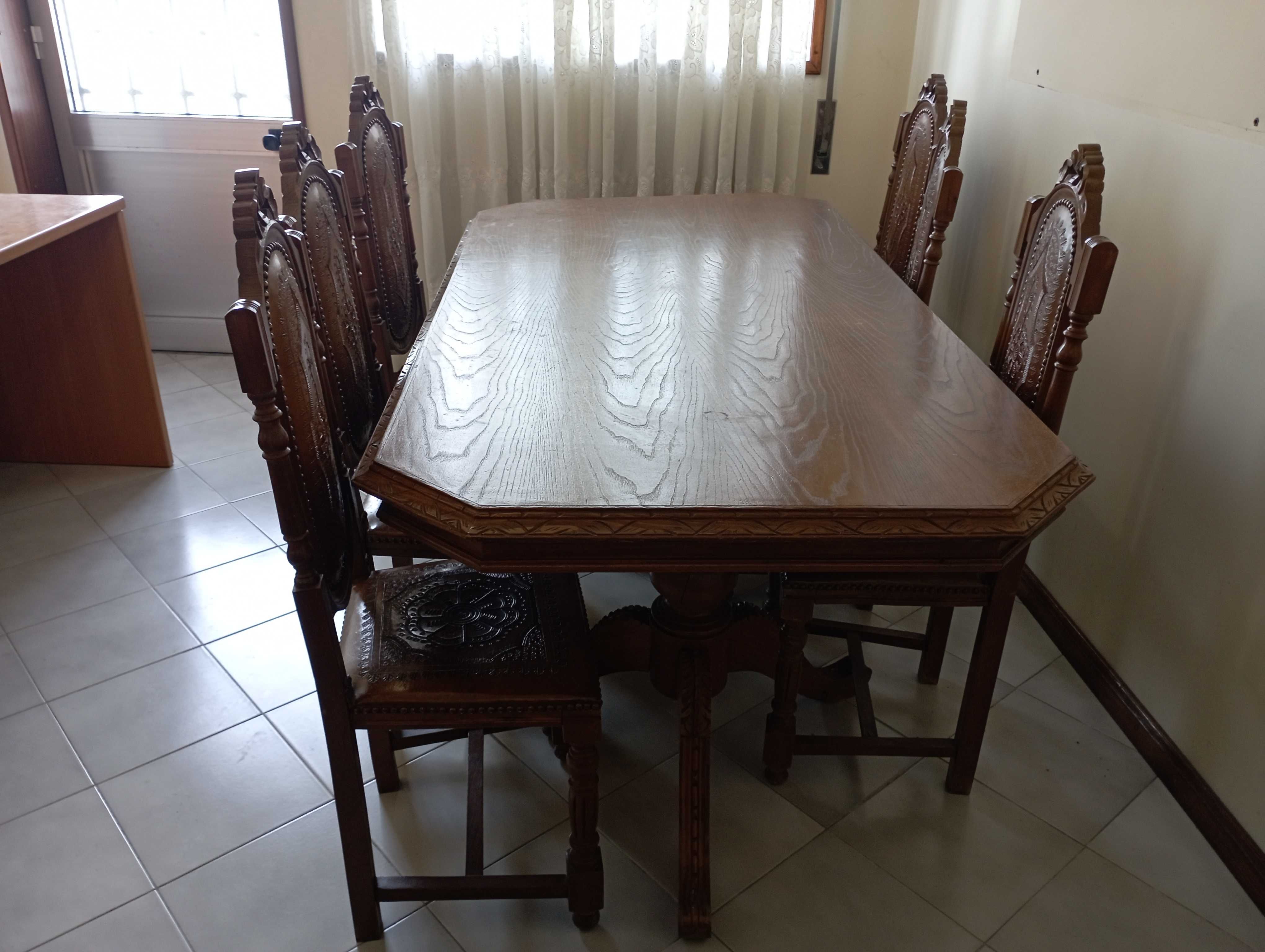 Mobília antiga de sala