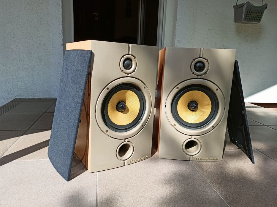 Wharfedale Diamond 8.2 kolumny podstawkowe