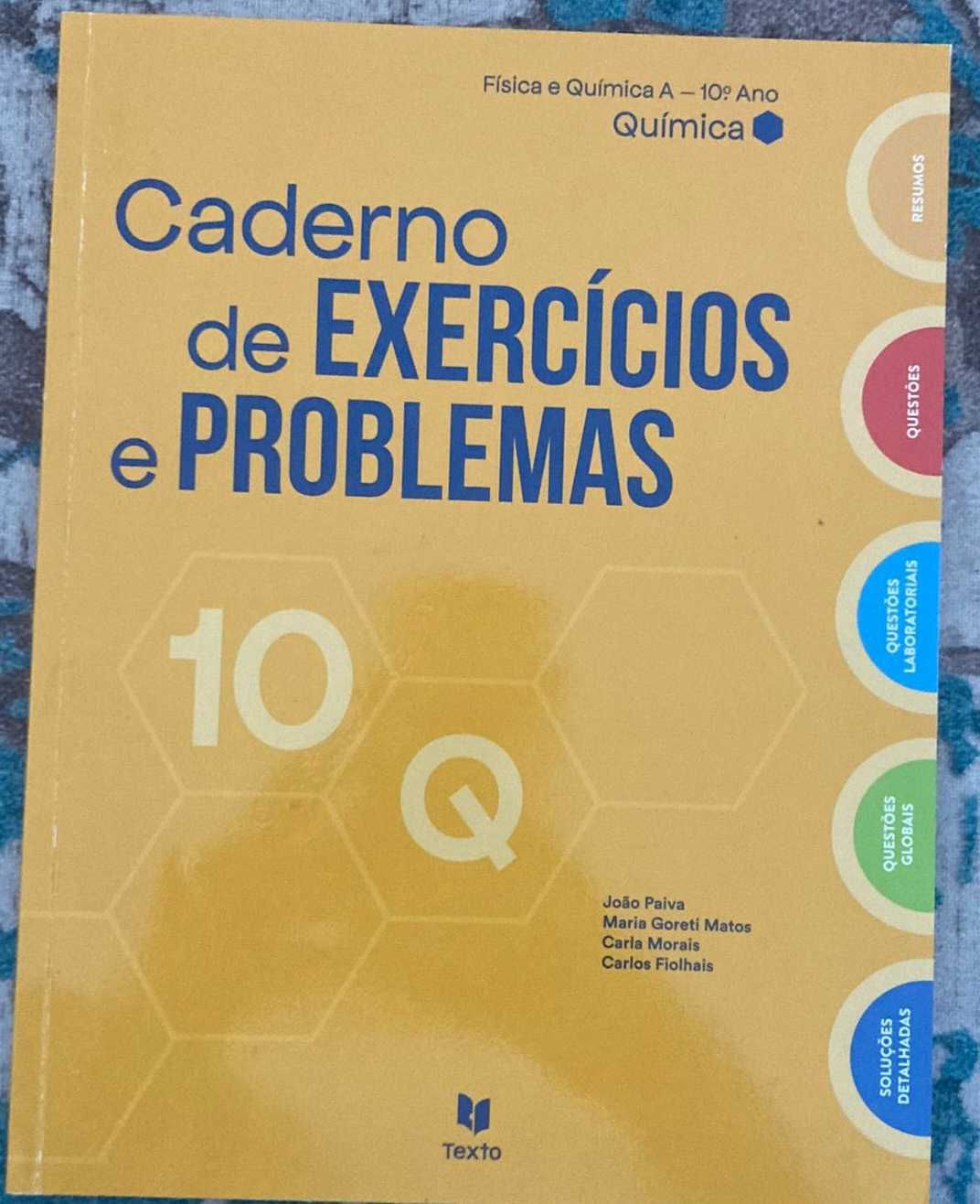 Livros de fichas  novos do 10.° ano