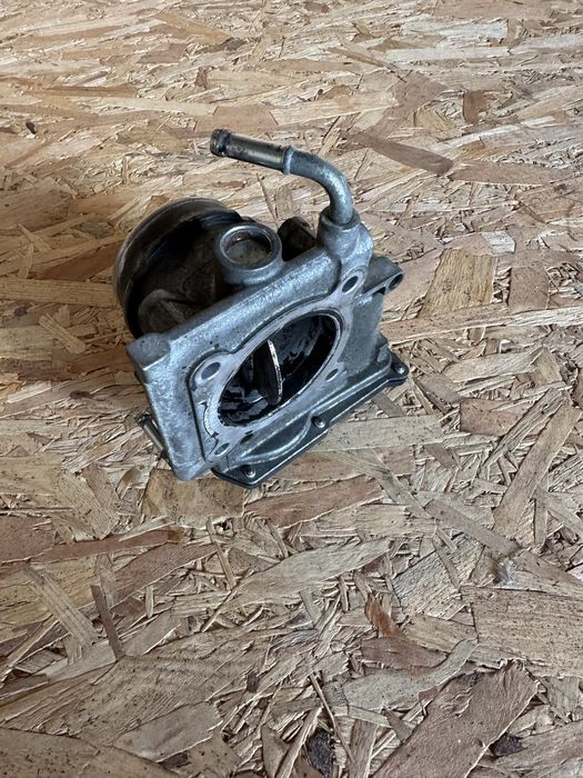 Дросельна заслонка Mazda 6 Gj