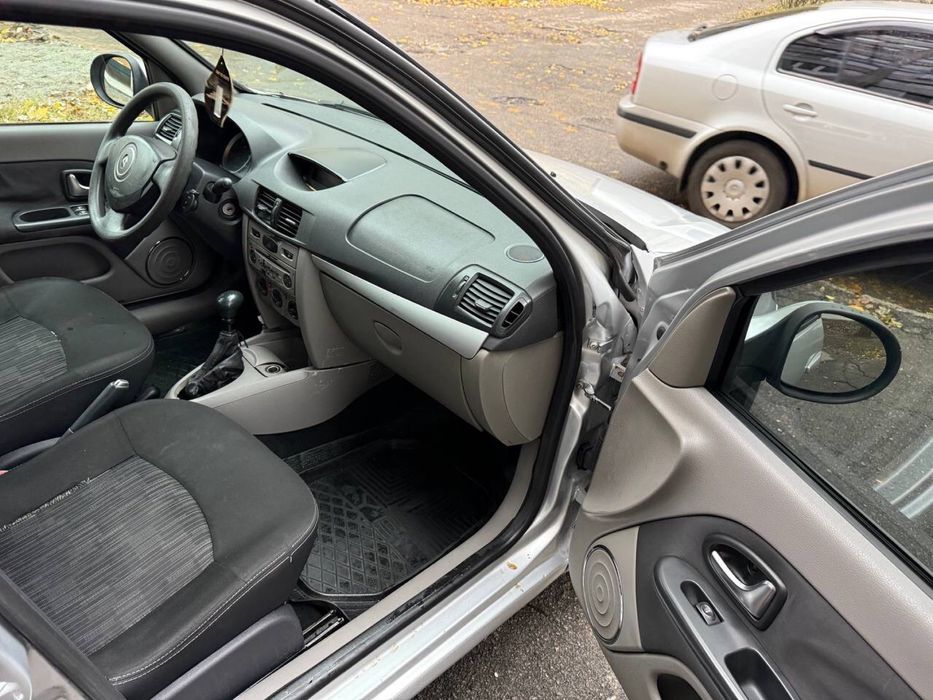 Продам Рено Симбл 2011 газ/бенз