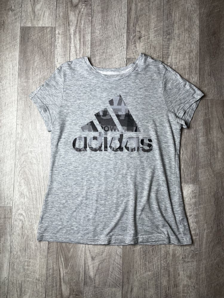 Футболка Adidas размер М оригинал dri-fit спортивная big loго бег run