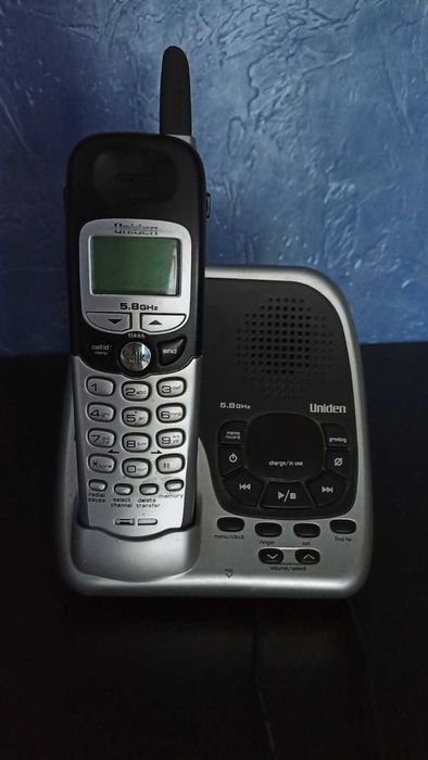 радиотелефон Uniden 5.8 GHz