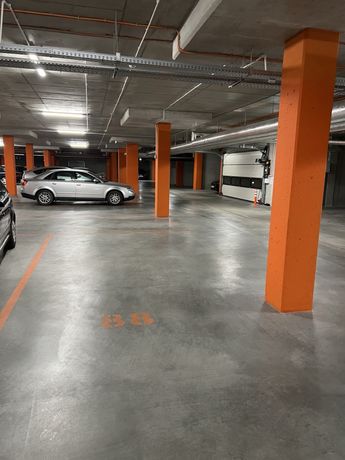 Miejsce parkingowe (Browary)
