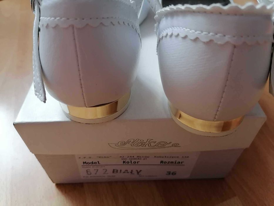 Baleriny białe do komunii Miko, skóra ,stan idealny r. 36