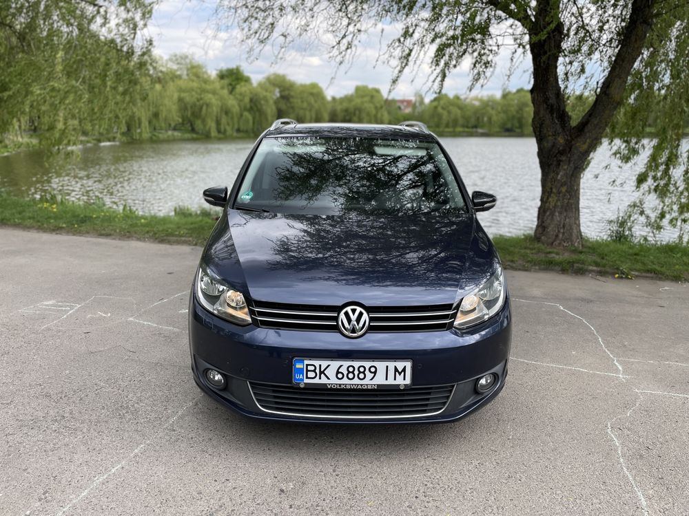 Volkswagen Touran 1.6cdti 2012рік (2011) Туран, Туран