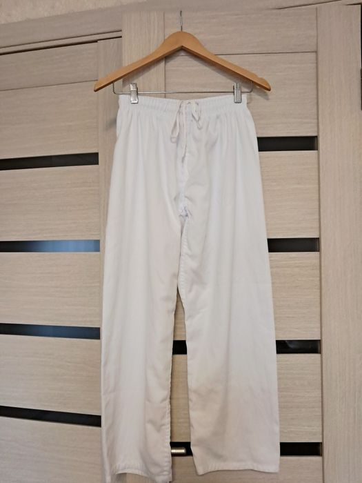 Продам Кимоно ( рост 160)