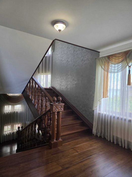 Продается дом на реке 425м  ремонт мебель цена 370 тыс.у.е.