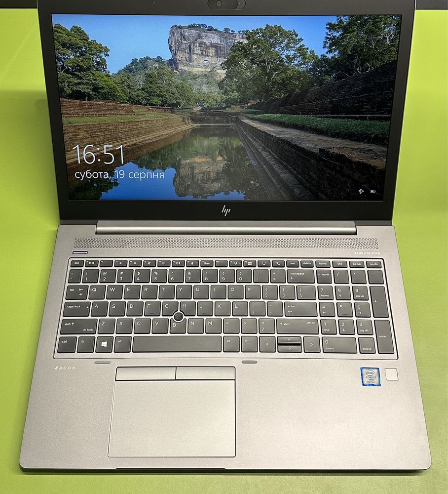 HP Zbook 15u G6 (i7-8665u, WX 3200 4gb, 16gb, 512ssd, IPS ) ІДЕАЛ