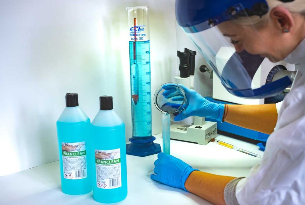 Sprzedam ALKOHOL ETYLOWY skażony 93% - MAUZER