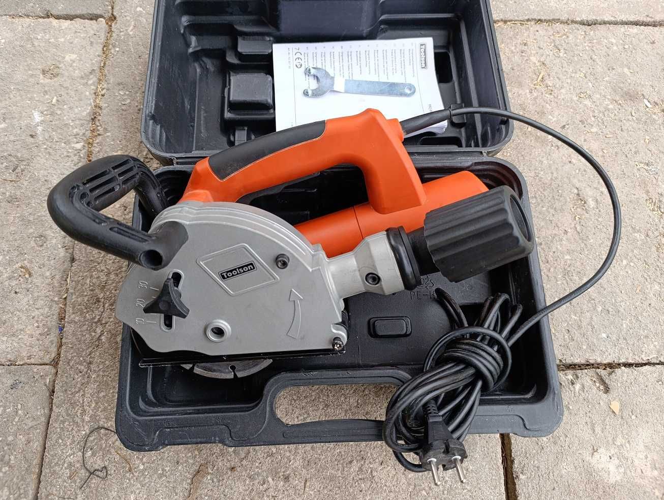 Bruzdownica Toolson PRO-MF 1320 moc 1320W 125MM walizka