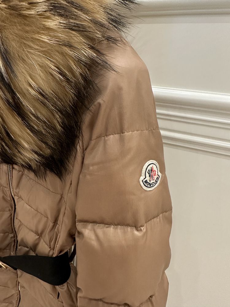 Пуховик Moncler