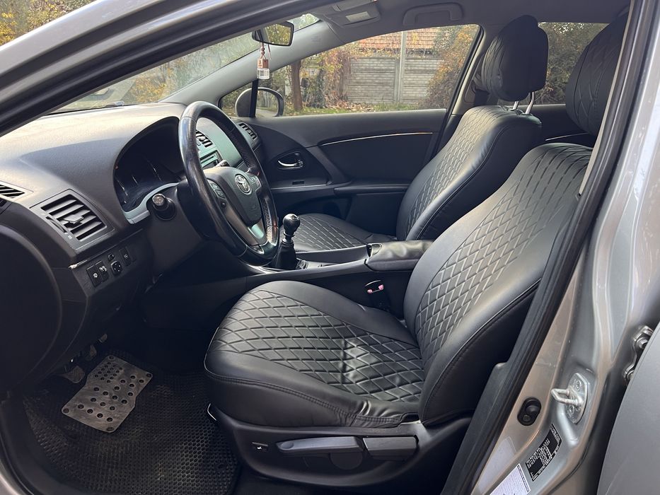 Toyota Avensis універсал 2011 дизель