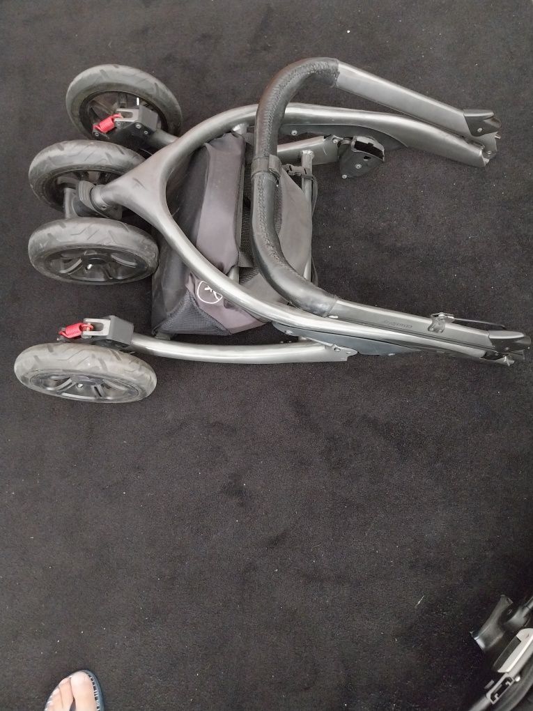 Carro bebé + cot