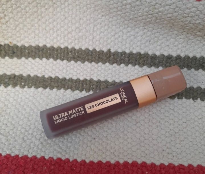 2 L'Oréal Batom liquido ultra mate castanho e rosa