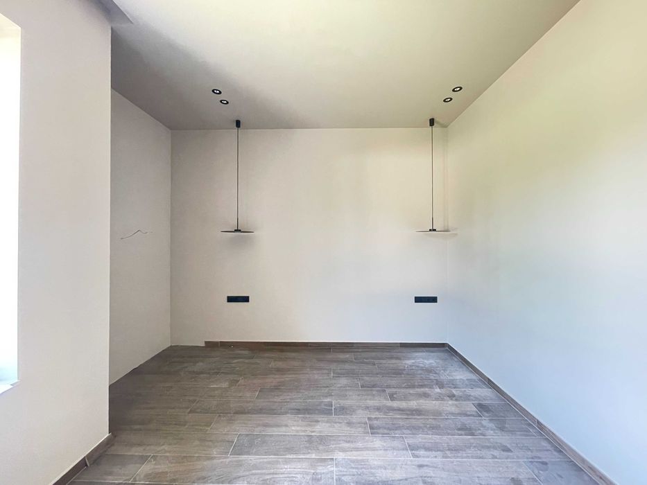 Одноповерховий котедж з ремонтом в КМ біля лісу!