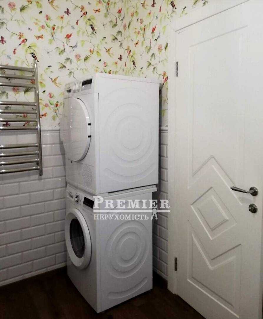 Продам шикарну квартиру на Сахарова 100кв.м.