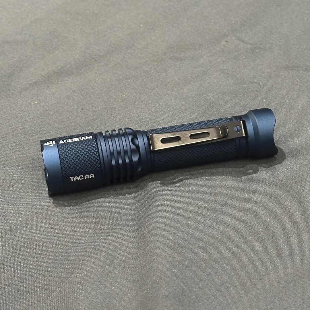 AceBeam TAC AA 2.0 Ліхтар (900 Люмен 360 Метрів - USB-C) Діод SFT-25R