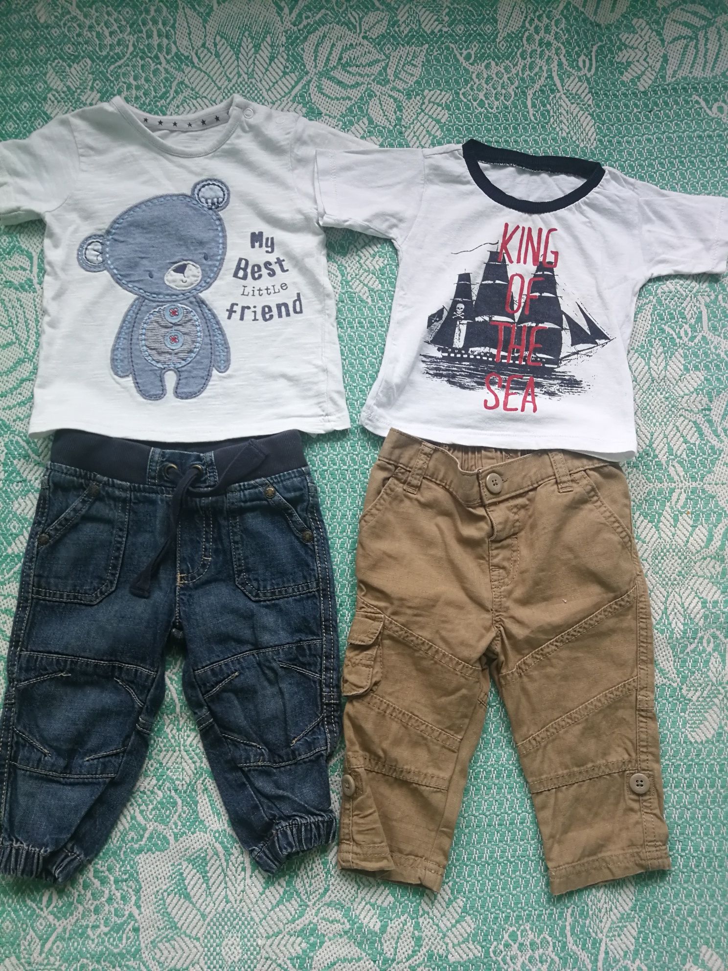 Два костюмчика на хлопчика 6-9 місяців