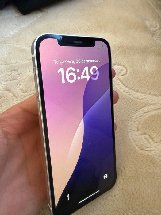 Iphone 12 64GB usado