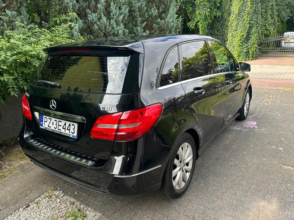 Mercedes Benz 200 b diesel 2012 r. 160000 km przebiegu
