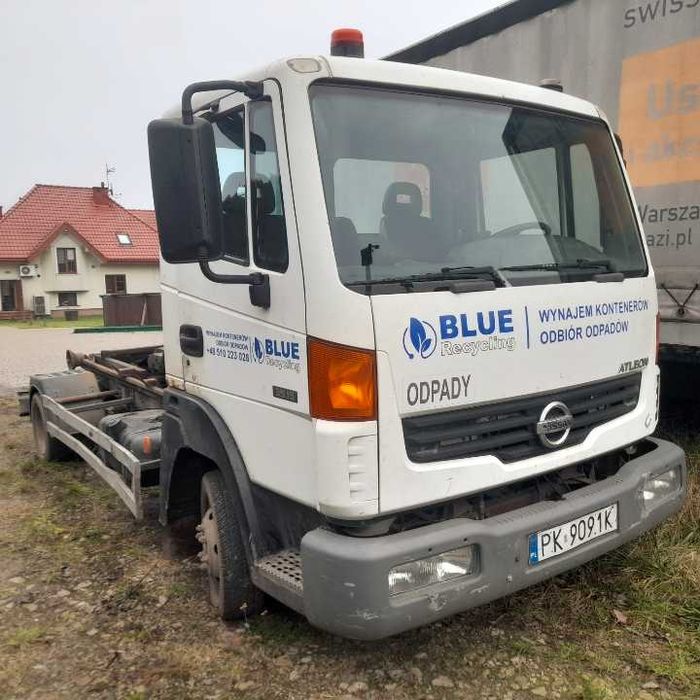 hakowiec NISSAN ATLEON do 3,5tony
