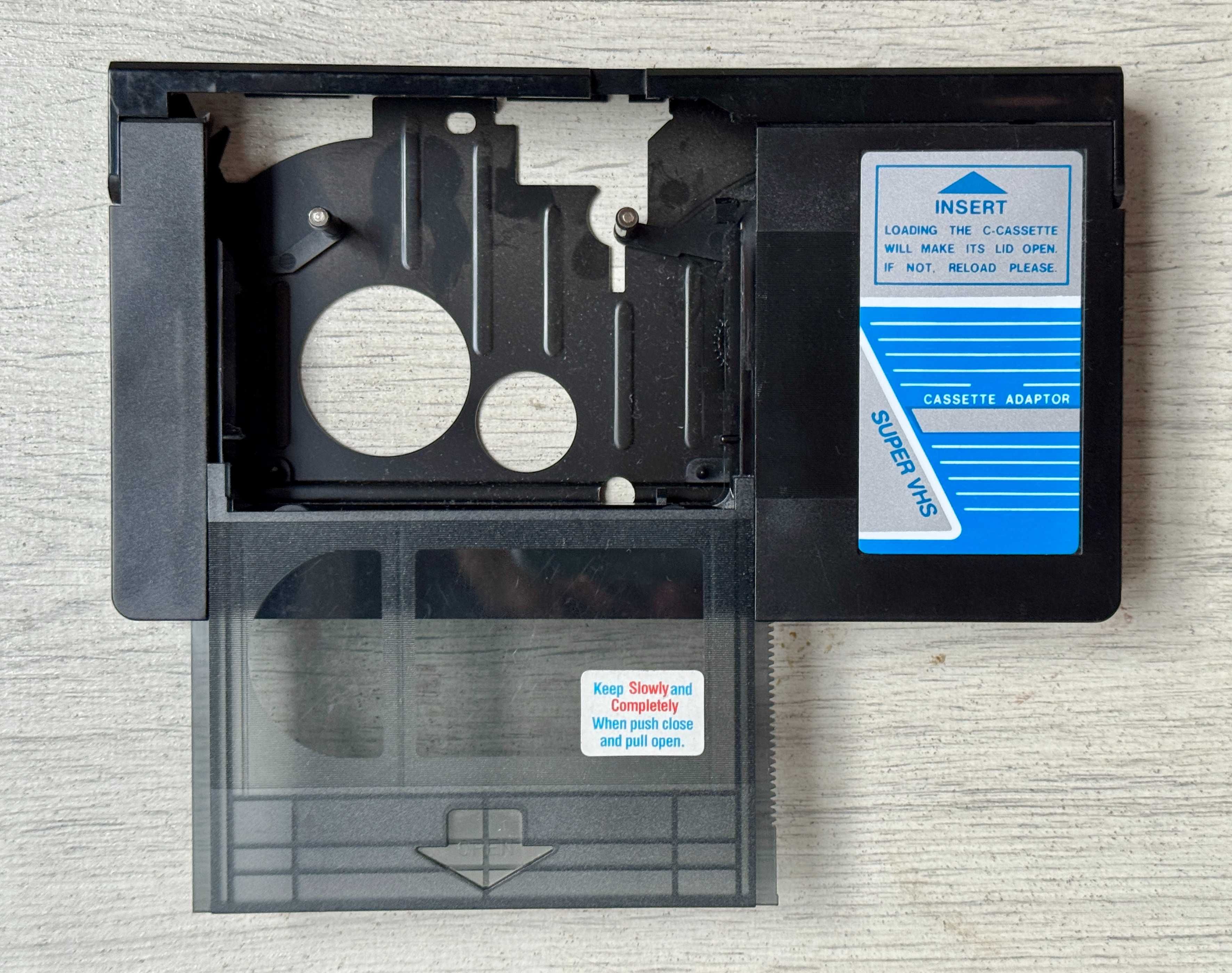 Adapter kasetowy do kaset wideo VHS-C