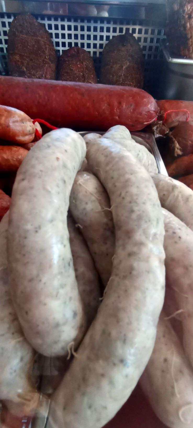 Swojskie Wyroby, wędzonki, wędliny, kiełbasa, szynka, sery wędzone.