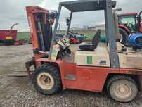 wózek widłowy  NISSAN  1997 r