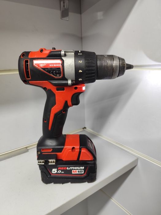 Milwaukee M18 BLDD2 безщітковий акумуляторний шуруповерт Мілвоке ориг