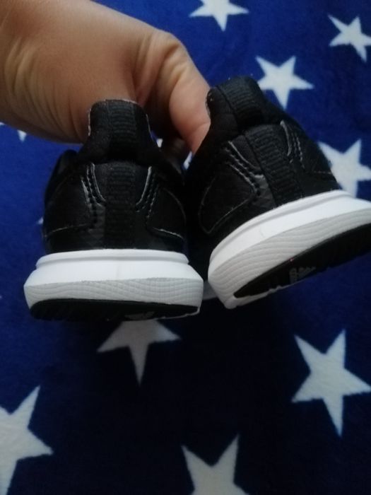 Кросівки adidas для хлопчика