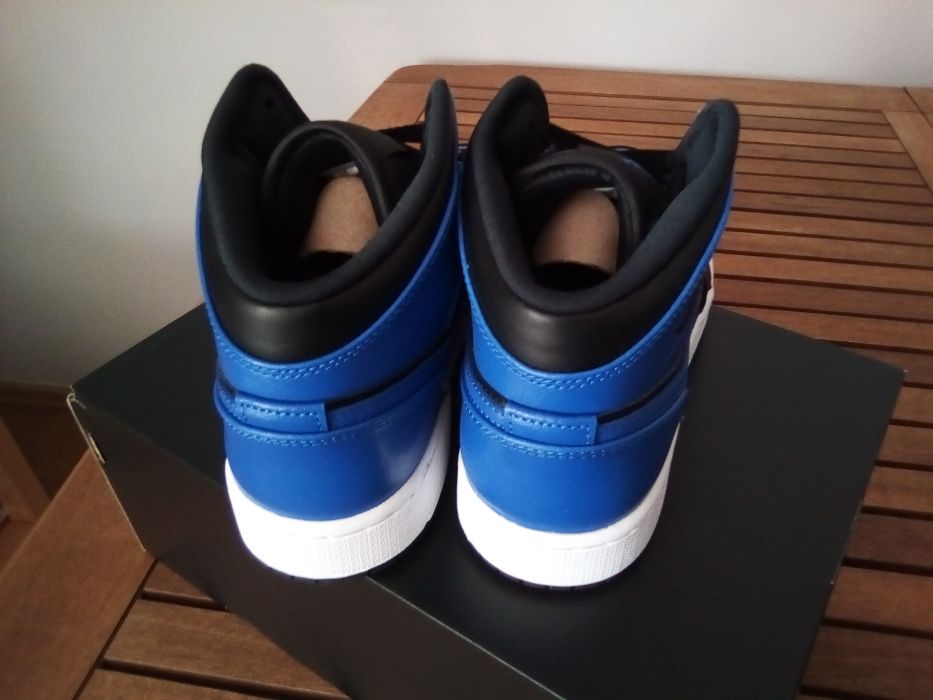 (r. 36,5 -23,5 cm) Nike Air Jordan 1 Mid Royal 554725,-077