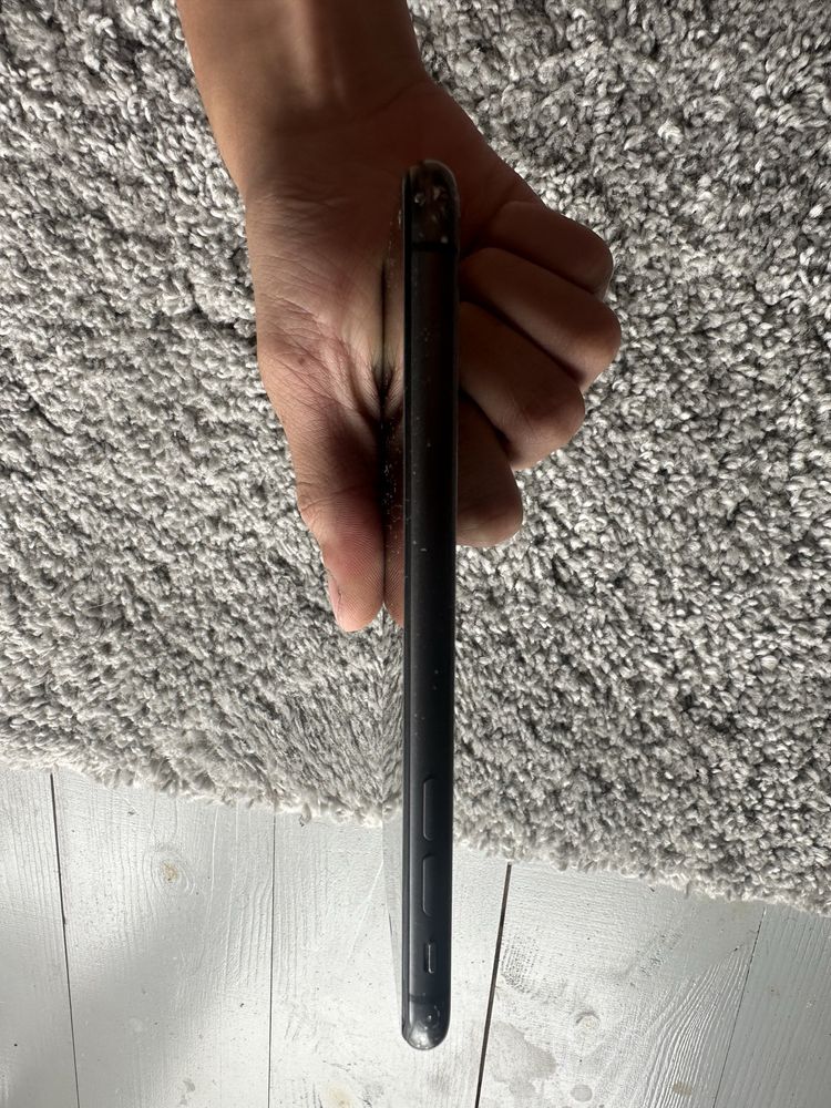 Iphone 11 на 64 gb.