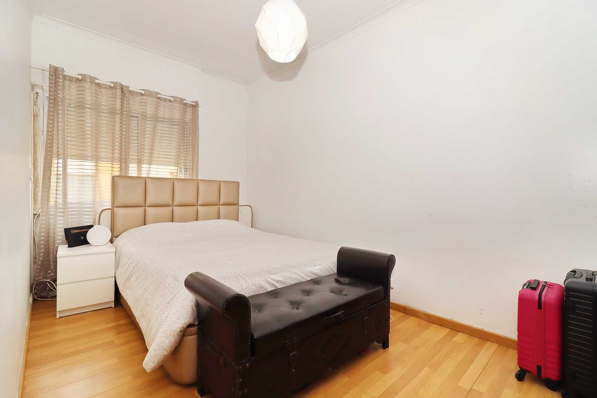 Vende-se Apartamento T1 - Preço: 160.000,00€  - Em  Venteira, Amadora