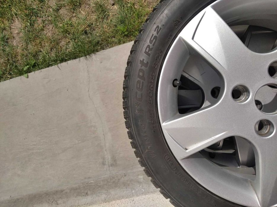 Диски R15. 4\108,ЕТ.52.5 Титани із зимовою резиною Мазда,Форд,Тойота.