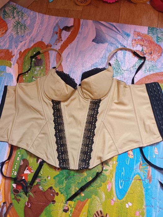 Жіночий ошатний корсет 75 с