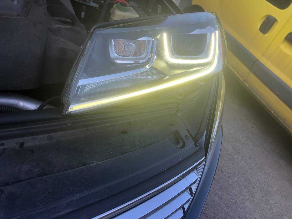 Фара Touareg Права и Лiва