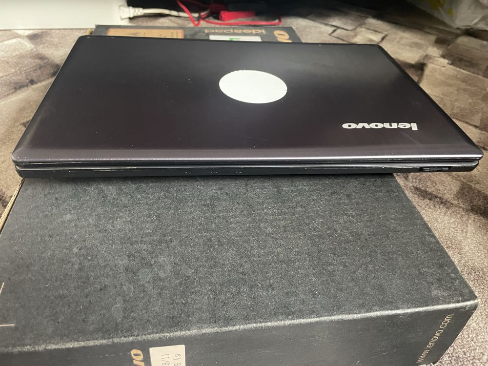 Lenovo z 585 amd a 8 4500m