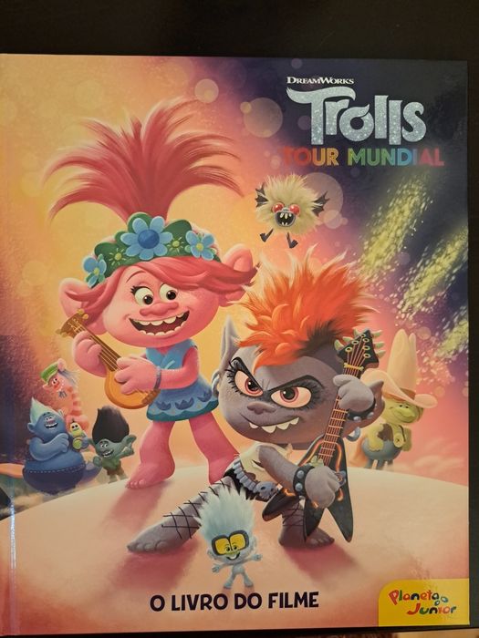 Livro "Trolls Tour Mundial"