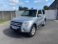 Mitsubishi Pajero Pajero 3.2 4x4 terenowy Offroad (las, jeep, myśliwy, leśniczy)