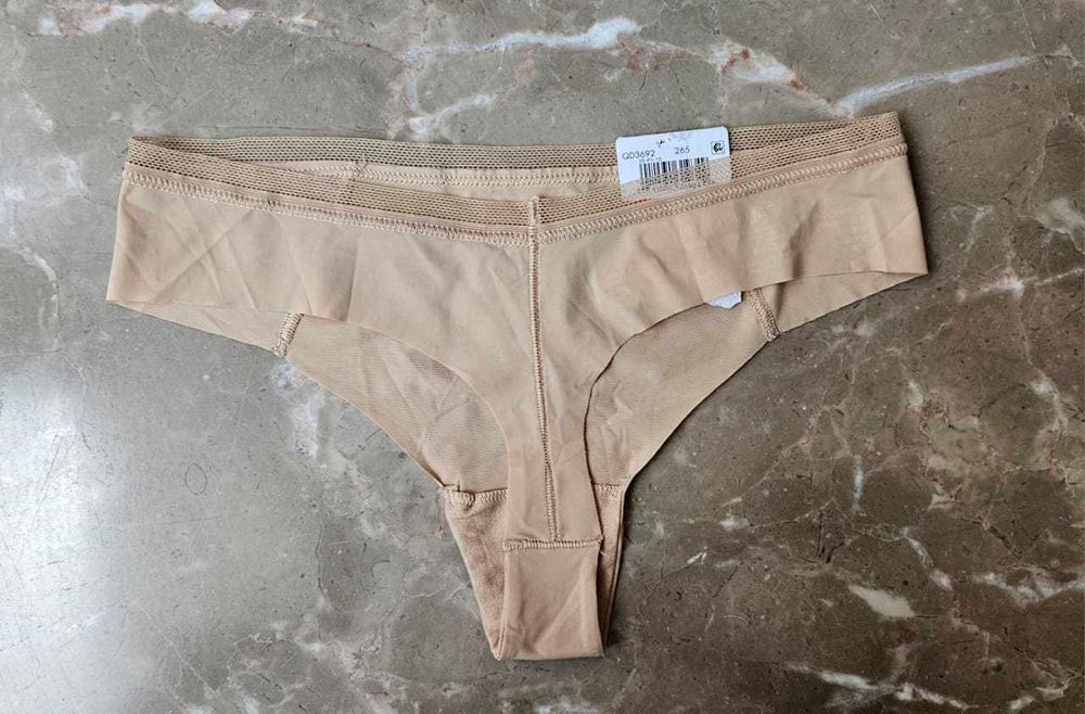 Calvin Klein NOWE elastyczne majtki/ stringi damskie, rozmiar XS