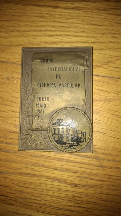 Placa Comemorativa – Curso Internacional de Cirurgia Vascular (Porto,