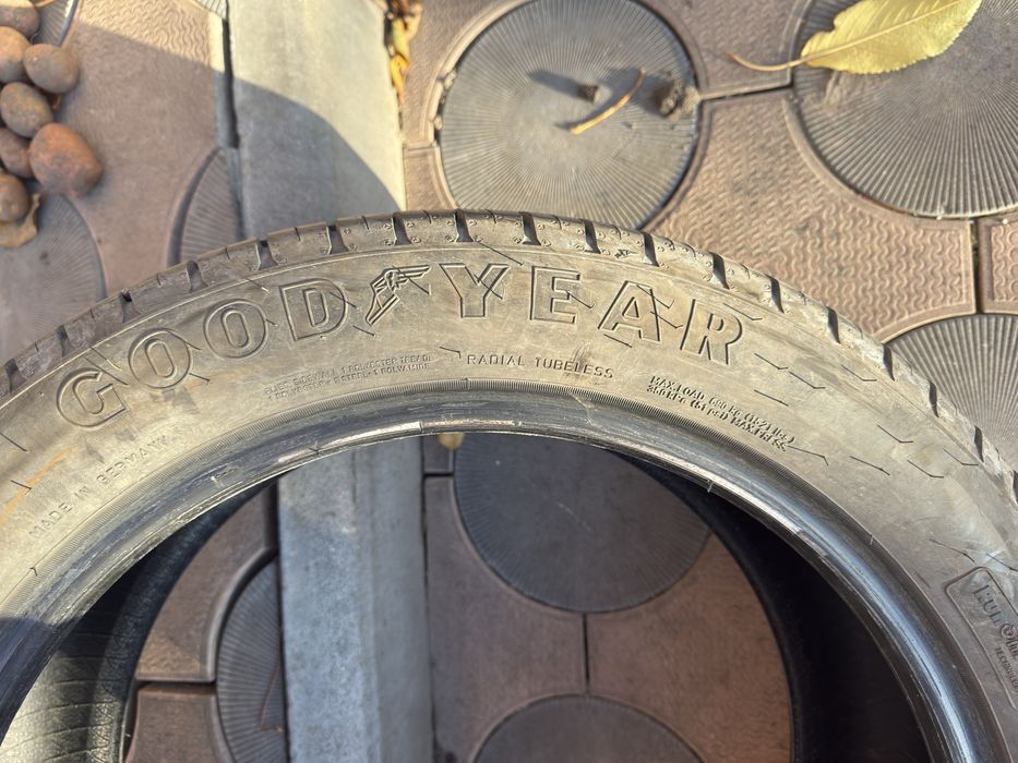 Шини 225 50 18 goog yeer  run-flat