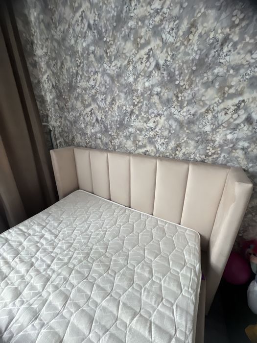 Ліжко полуторне зматрасом спальне місце 120 на 190