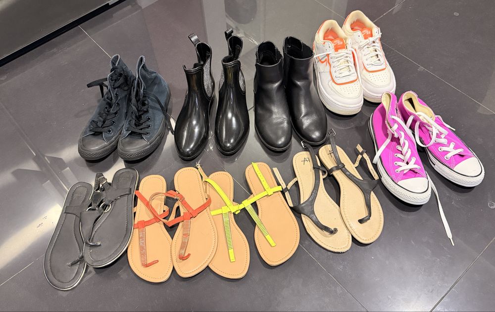 Conjunto de sapatos / sandalias / botas nr.38