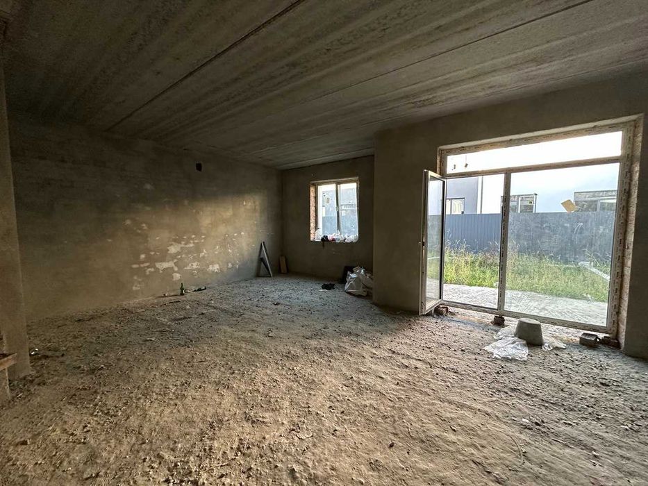 Сучасний таунхаус у престижному районі, який активно розвивається!