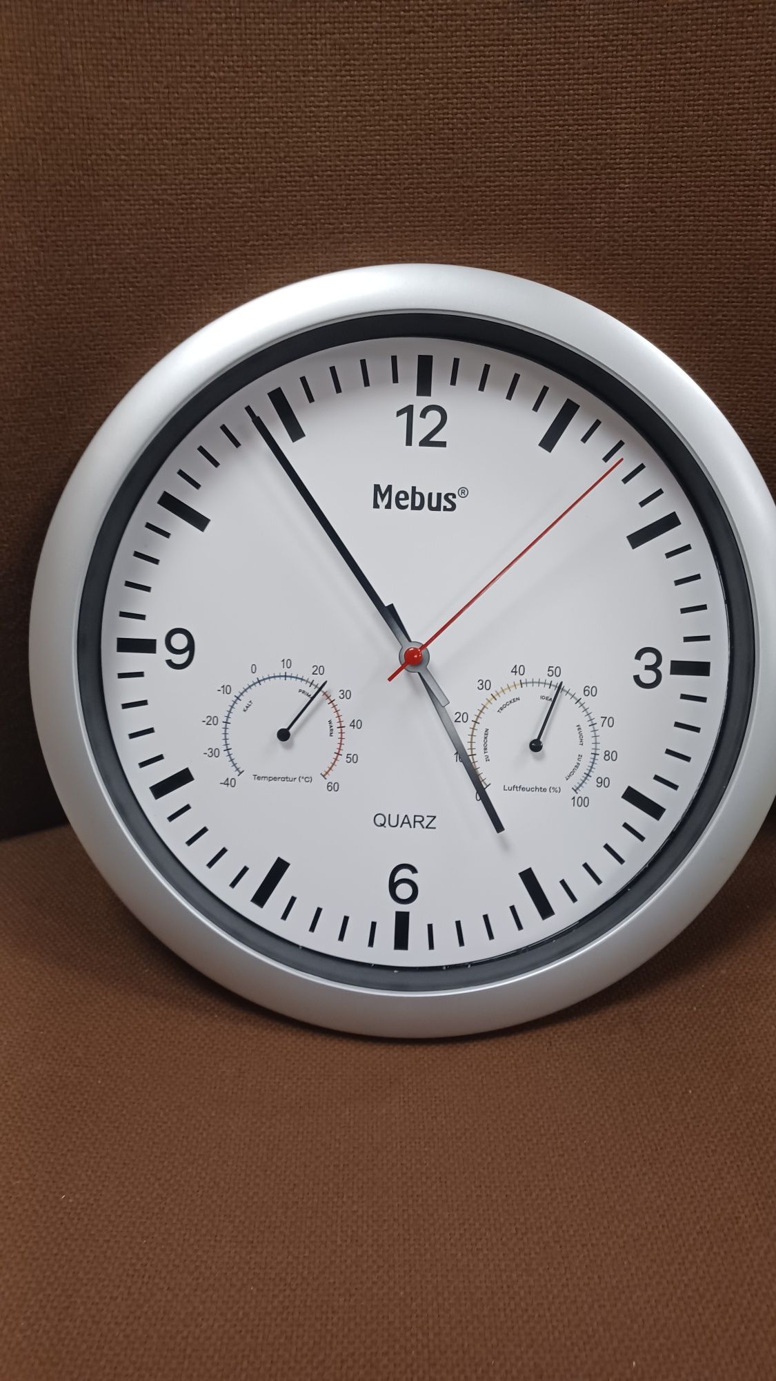 Mebus Kwarcowy zegar ścienny z termometrem i higrometrem Srebrny 25 cm