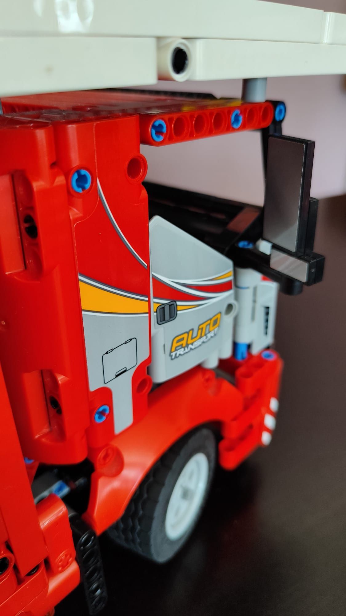 LEGO technic 42098 auto laweta, klocki 100%, pudło, instrukcja