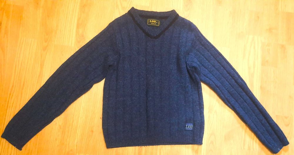 Теплий фірмовий светр на 8-10 років р.134-140